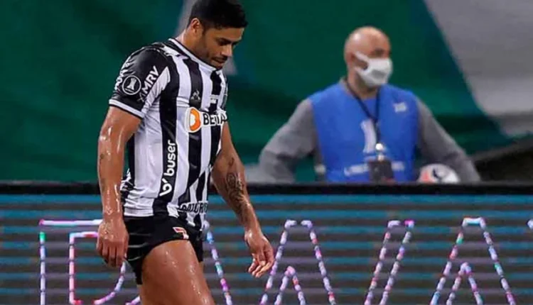 Hulk acumula erros no Galo