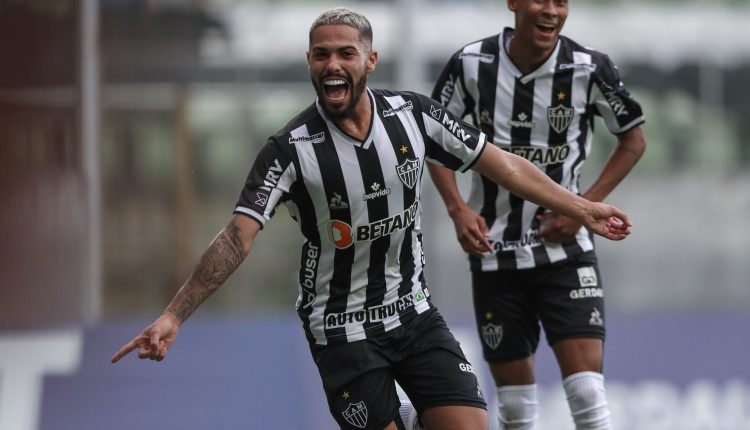 Atlético-Mineiro-Júlio-Cesar-Coimbra-Sports