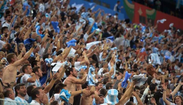 Galo-Rival-Otamendi-Torcida