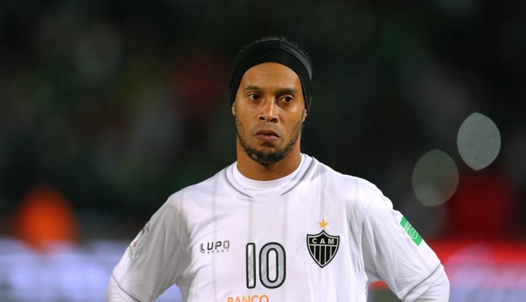 Atlético-Mineiro-Galo-Dívida-Ronaldinho-Gaúcho