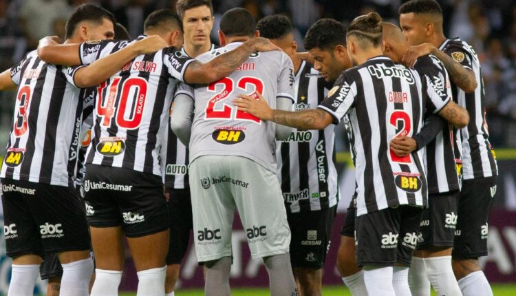 Atlético-Mineiro-Galo-Leandro-Almeida-Bauermann