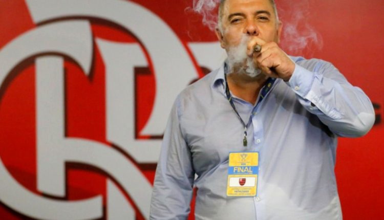 Após agressão a torcedor, vice-presidente do Flamengo concede entrevista coletiva e vira piada nacional. Confira as falas marcantes do dirigente