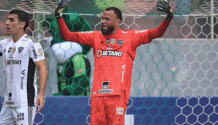 Na temporada, goleiro Everson apresentou números surpreendentes e superou o atacante Hulk, artilheiro do Atlético-MG na temporada