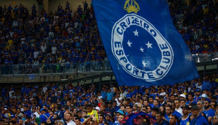 Em situação delicada no Campeonato Brasileiro, Cruzeiro supreende a todos e confirma R$ 1 bilhão aos cofres da Celeste