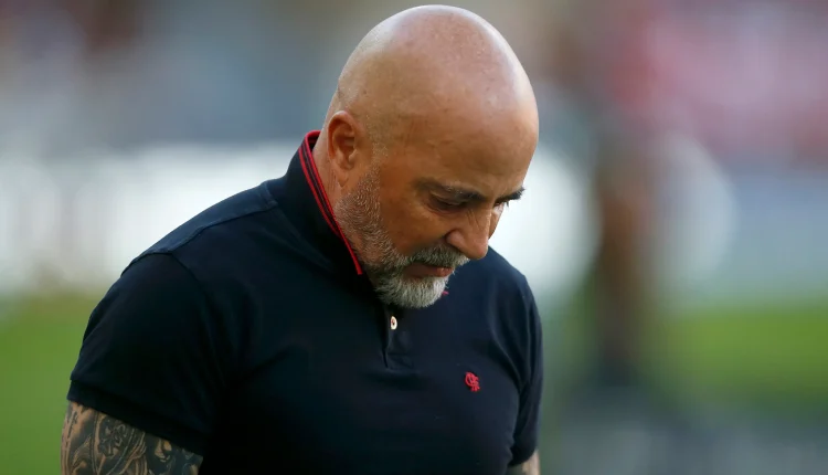 Vivendo momentos de oscilação sob o comando do Flamengo, Jorge Sampaoli está sendo monitodado e pode defender outro clube da Série A