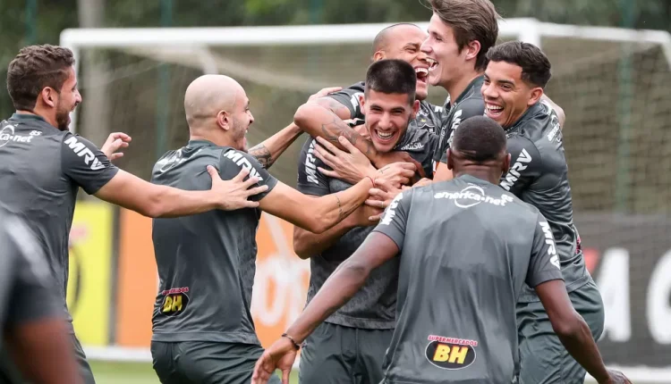 Revelado com a camisa do Atlético-MG, maestro assina com time da Série B. Veja números atingidos em sua passagem pelo Galo