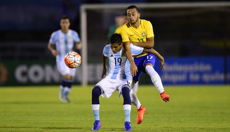 Jogador da Seleção Argentina fecha com o Galo e pode ser utilizado pelo técnico Felipão. Atlético-MG enfrenta o Cuiabá neste sábado (23)