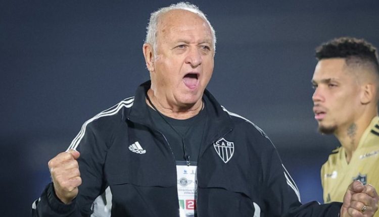 Anunciado em junho deste ano, Felipão tem contrato válido até o final de 2024. No entanto, a permanência do treinador no Galo é uma icógnita