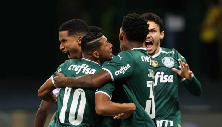 Jogador do Palmeiras está perto de sair do alviverde e pode assinar com o Galo nos próximos meses. Atleta soma nove títulos em sua carreira