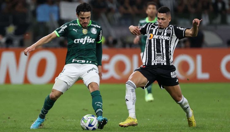 Atlético-MG precisa vencer o Palmeiras e torcer para três adversários tropeçarem. Com tal façanha, as chances do Galo ser promovido aumentam