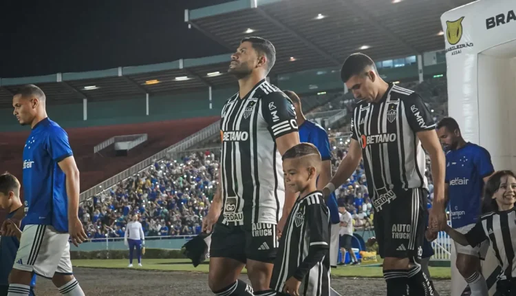 Após abrir bilheteria para o Super Clássico Mineiro, torcedores do Galo ficam incrédulos com os valores dos ingressos do confronto diante do Cruzeiro