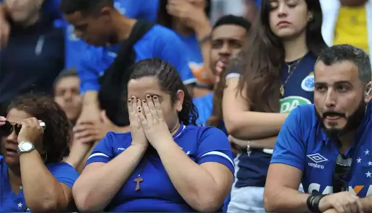 Pegando a todos de surpresa, Ronaldo Fenômeno surpreende ao revelar venda do Cruzeiro. Veja os detalhes da transferência e valores