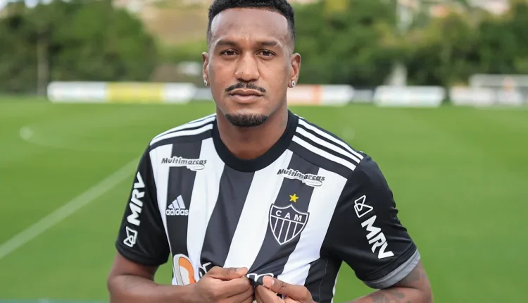 Com contrato válido até 31 de dezembro de 2024, Edenilson pode estar de saída d Atlético Mineiro e assinar com clube rival na Série A