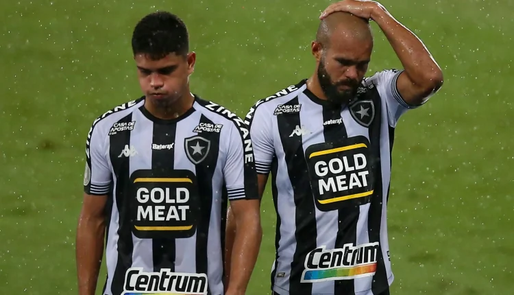 Após mais um vexame no Campeonato Brasileiro, Botafogo vai em busca de ajuda na reta final da competição e escuta um sonoro "não". Confira