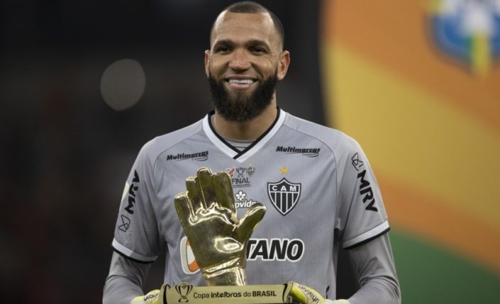 Após temporada impecável, Everson é detentor da melhor defesa do Campeonato Brasileiro e chama a atenção de uma possível convocação para a Seleção