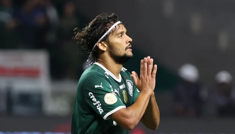 Desejado pelo Galo, Gustavo Scarpa pode estar perto de assinar com rival do clube mineiro nos próximos dias. Time da Série A ofereceu valores altos