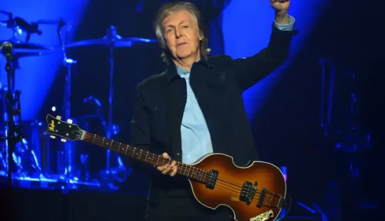 Após show do astro Paul McCartney na Arena MRV, Atlético-MG fica estarrecido com o estado do gramado. Veja o vídeo do desastre