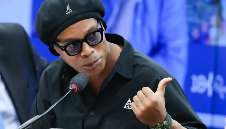 Após prejuízo milionário, Ronaldinho Gaúcho pode ter seus bens penhorados, incluindo duas mansões. Entenda o caso envolvendo o craque