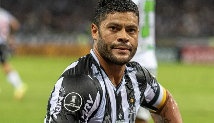 Hulk é comunicado e fica de fora do Atlético-MG, mas comissão elege novo substituto para os próximos confrontos. Entenda o caso