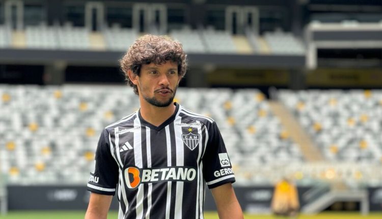 Gustavo Scarpa surpreende e faz lindo gol diante do Cruzeiro. Confira como foi a pintura do novo reforço do Atlético Mineiro