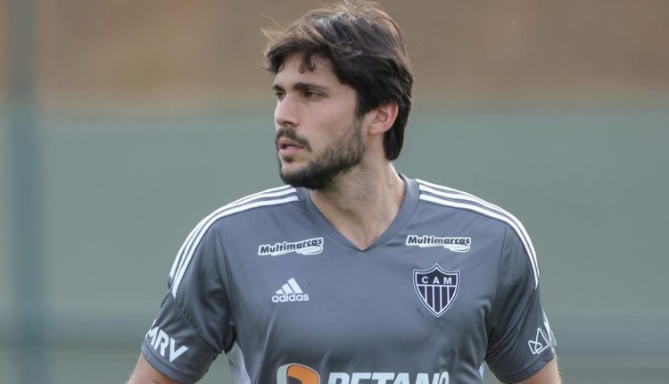 Com sondagem de clube português, Igor Rabello está com os dias contados no Atlético Mineiro. Pensando nisso, o Galo antecipou a chegada de um substituto