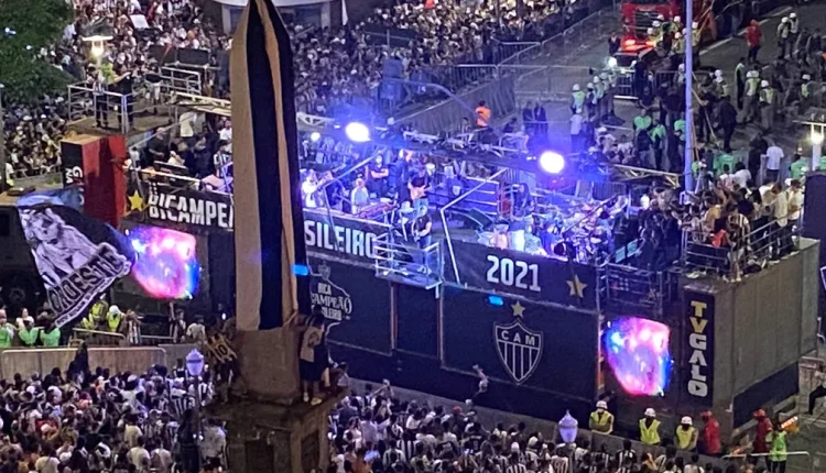 Ocupando a 2ª colocação do Grupo B do Campeonato Mineiro, jogadores do Galo recebem folga no carnaval e irrita torcida. Veja