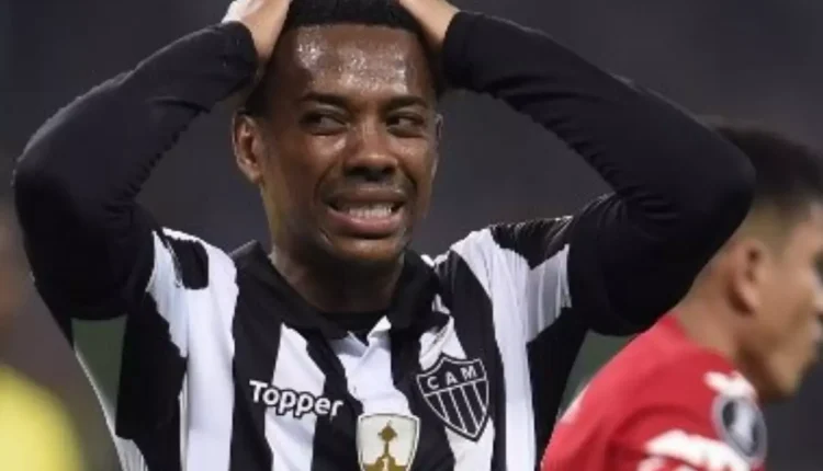 Em conversa com Denílson, ex-jogador do Galo revela bronca com Robinho e Fred enquanto defendiam a camisa do Atlético-MG